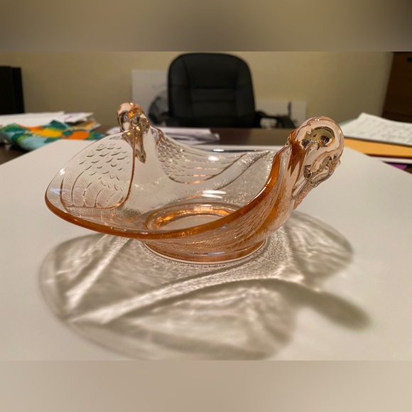 Depression Glass Pink Swan Dish - Picture 4 of 5